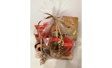 Geschenkmand 'zoete en hartige' zondes' € 50,00