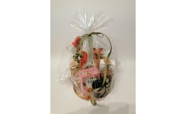 Geschenkmand 'hartige zondes' € 15,00 Geschenkmand 'hartige zondes' € 15,00